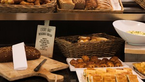 Genießen Sie ein köstliches und umfangreiches Brunchbuffet Restaurant 'De Veluwe'.